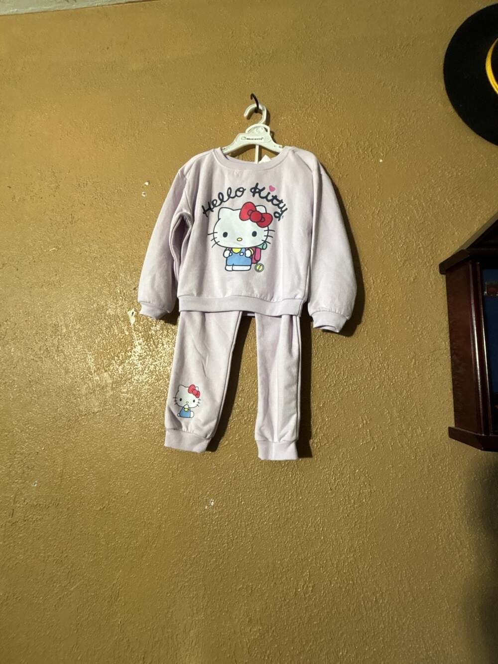 Hello Kitty Girls Fleece Sweatshirt and Jogger Pants 2-Piece Set Size 4T